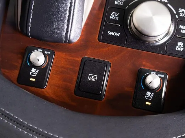 Lexus Ls600H 2016 photo 5