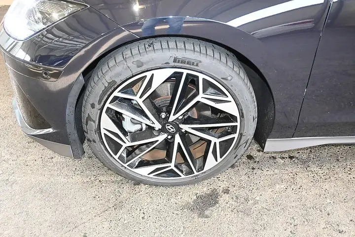 Hyundai Ioniq 6 2023 photo 3