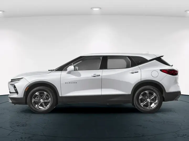 Chevrolet Blazer 2023 photo 3