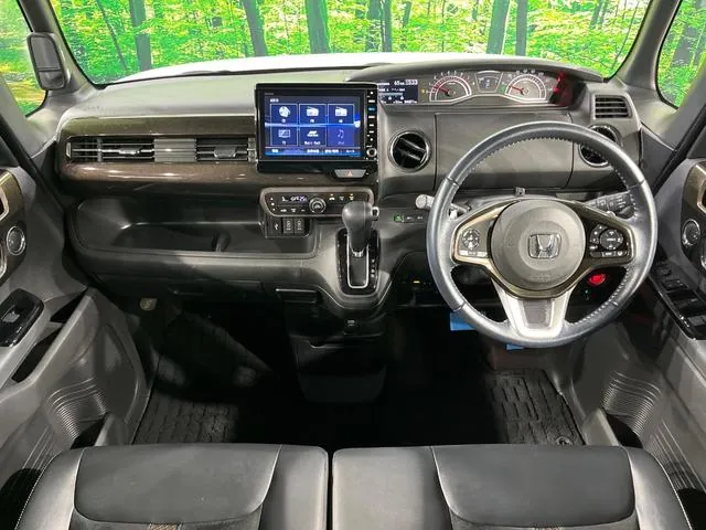 Honda N-Box 2017 photo 2