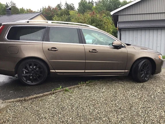 Volvo V70 2014 photo 2