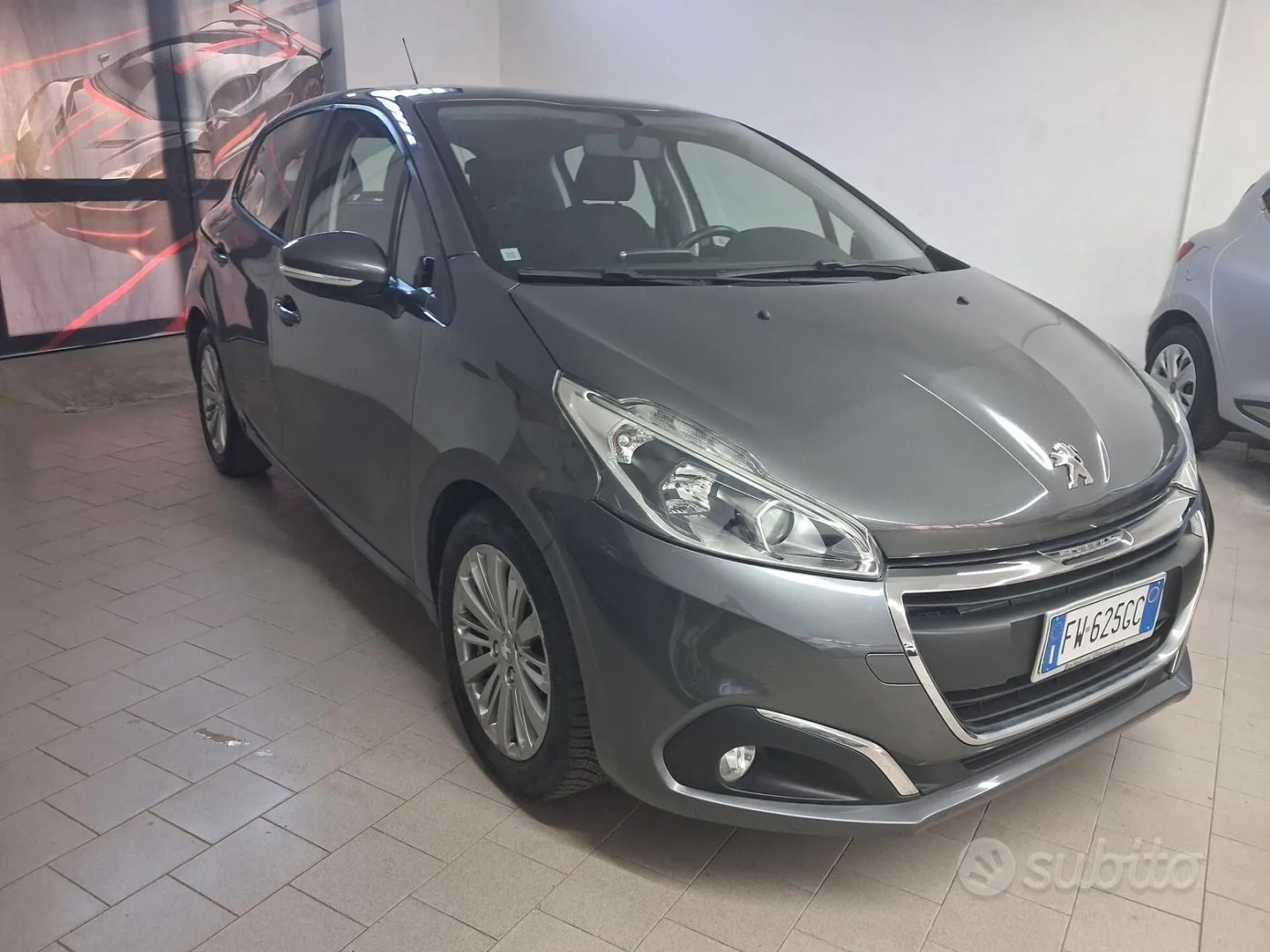 Peugeot 208 2019 photo 2
