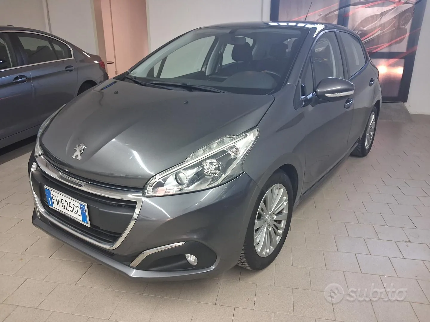 Peugeot 208 2019 photo 3