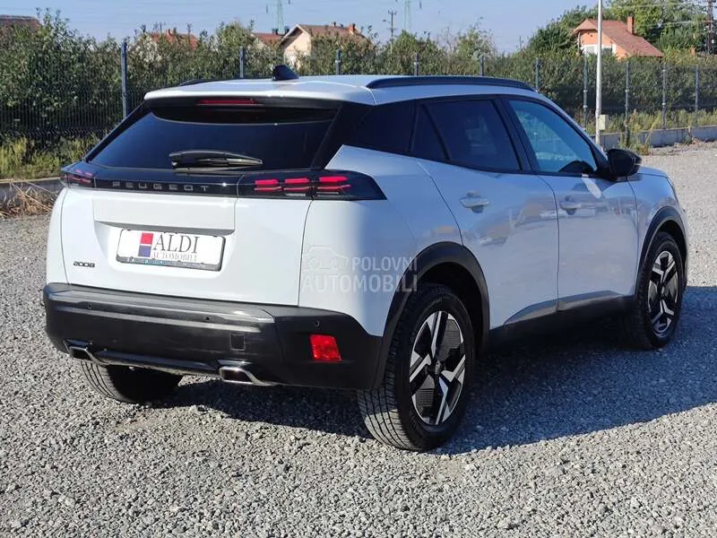 Peugeot 2008 2024 photo 5