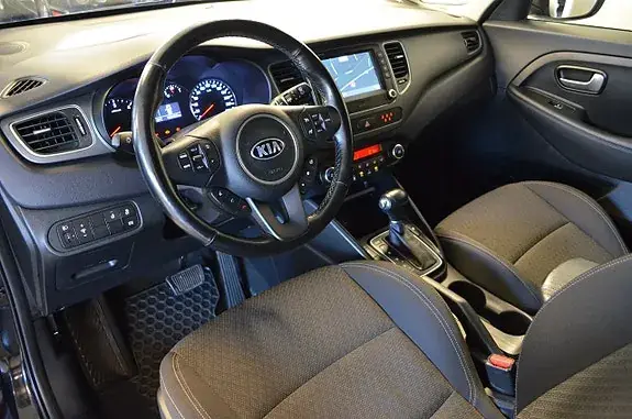 Kia Carens 2018 photo 3