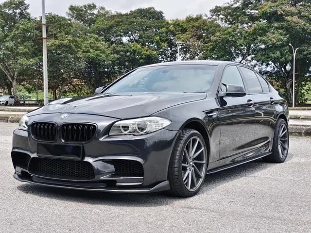 BMW 528I