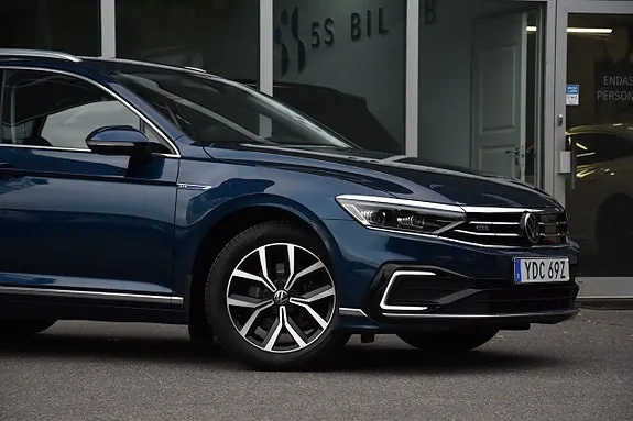 Volkswagen Passat 2023 photo 3