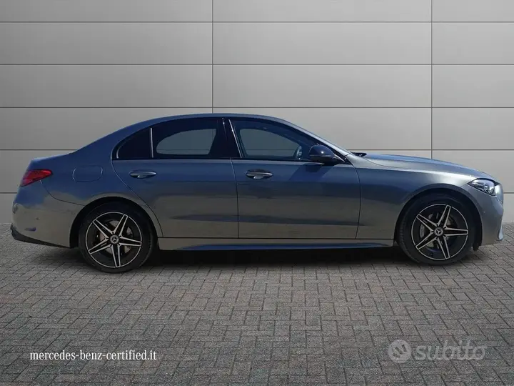 Mercedes-Benz C 300 2025 photo 5