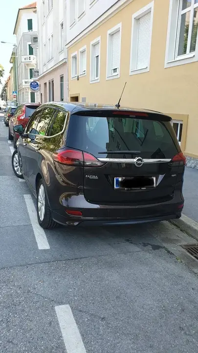 Opel Zafira Tourer 2012 photo 2