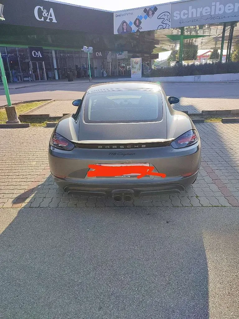 Porsche 718 Cayman