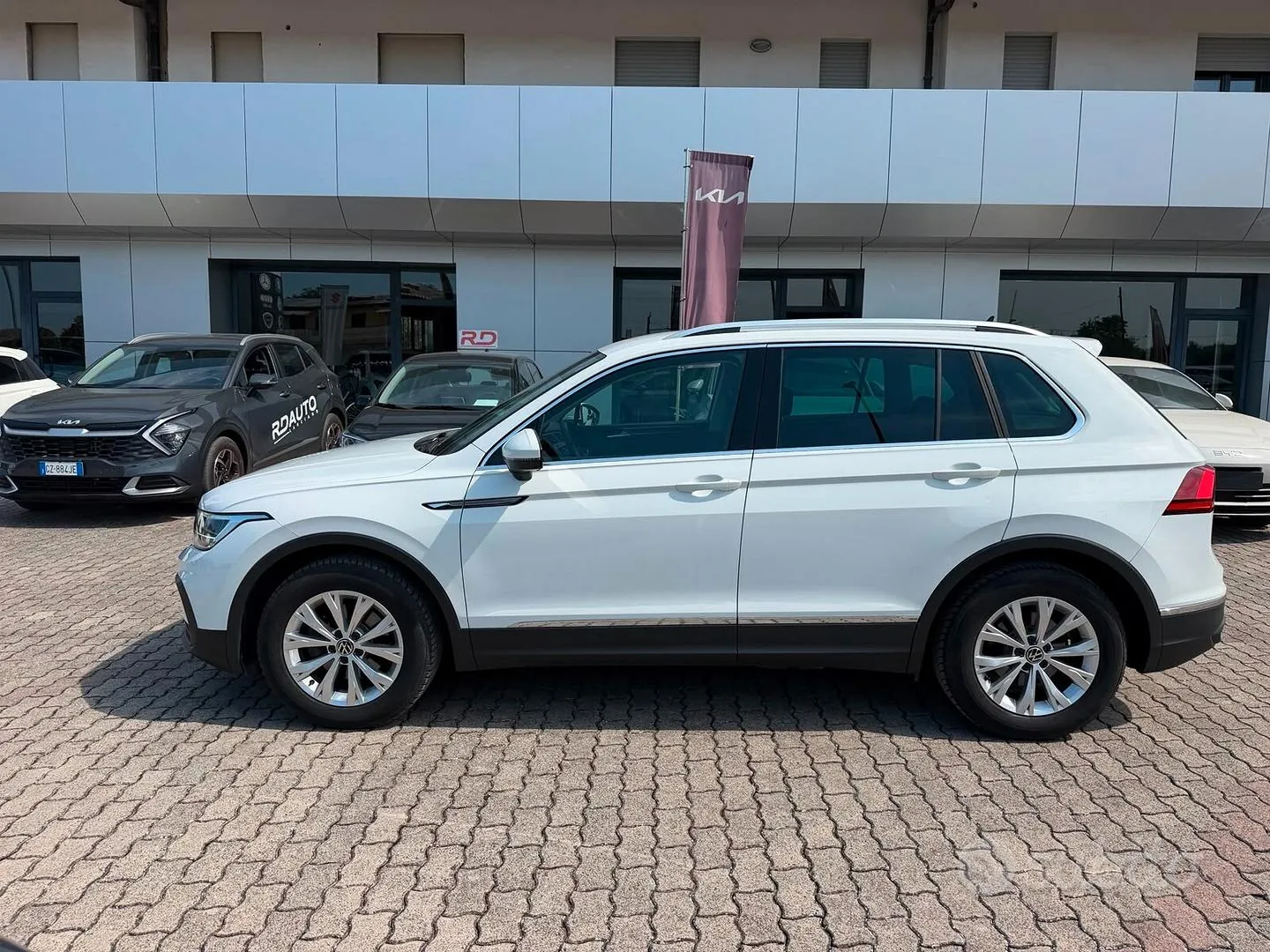 Volkswagen Tiguan 2023 photo 3