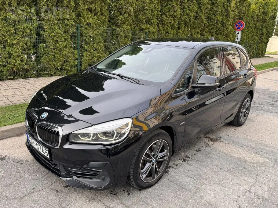 BMW 218