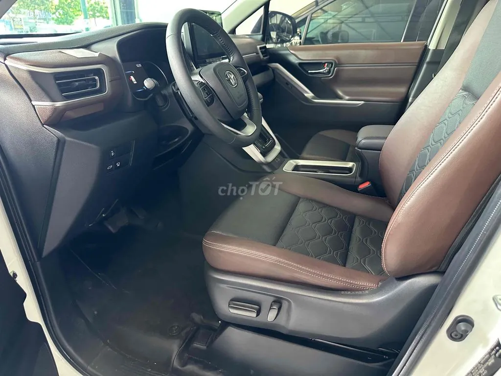 Toyota Innova 2025 photo 3