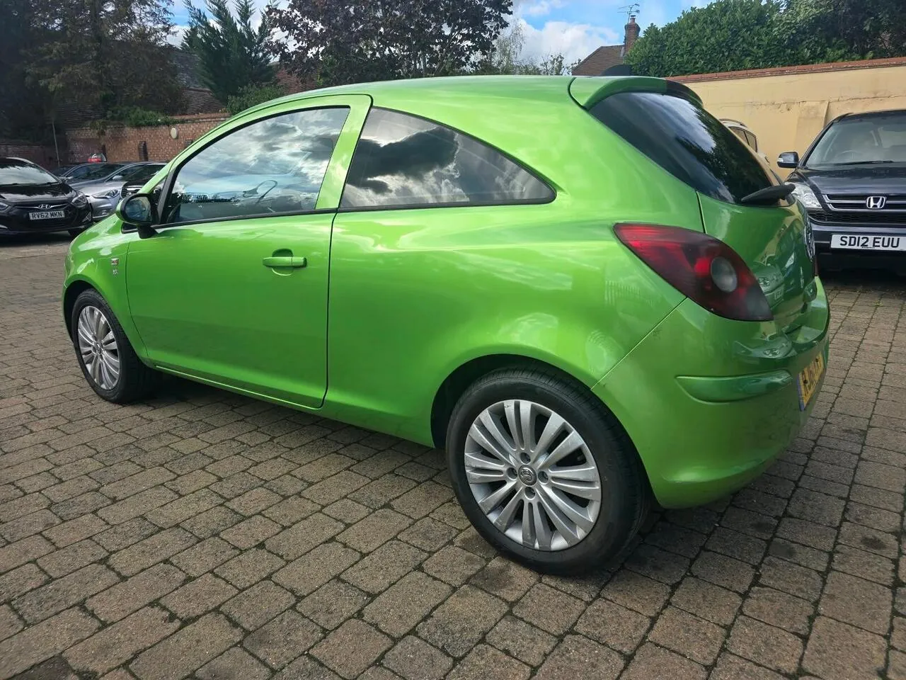 Vauxhall Corsa 2011 photo 4