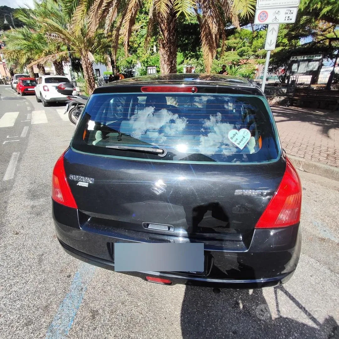 Suzuki Swift 2006 photo 4