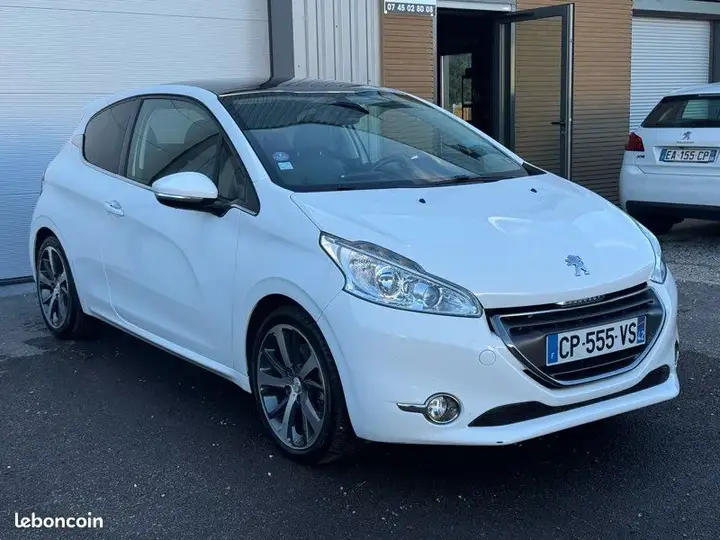 Peugeot 208