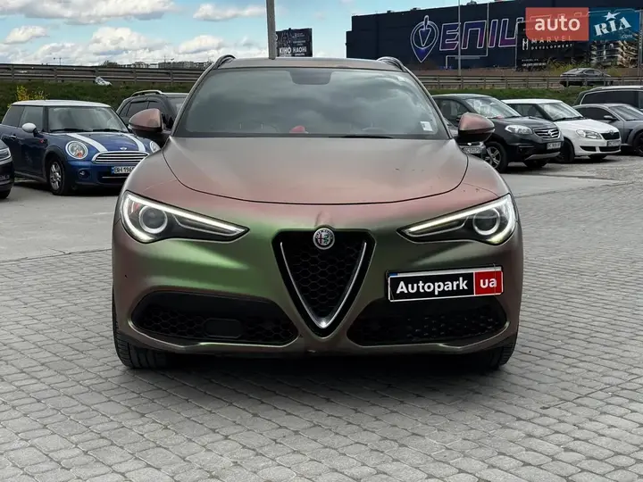 Alfa Romeo Stelvio 2018 photo 2