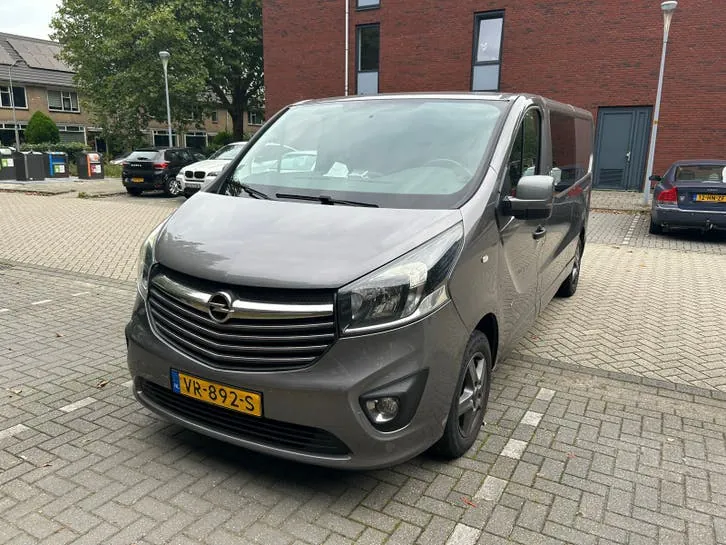Opel Vivaro 2015 photo 3