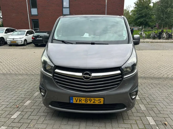 Opel Vivaro 2015 photo 2