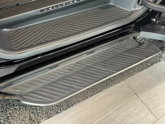 Toyota Vellfire 2025 photo 2