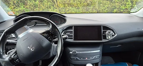 Peugeot 308 2017 photo 2