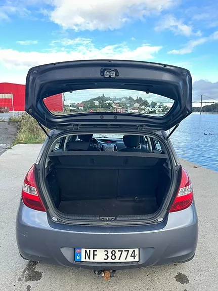 Hyundai I20 2010 photo 2