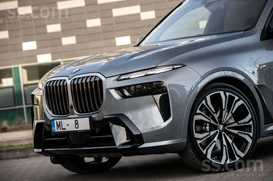 BMW X7 2023 photo 5