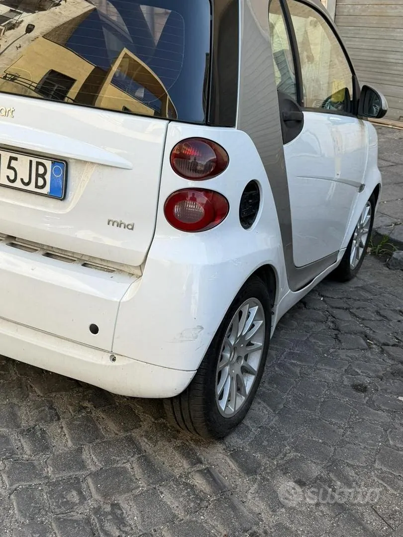 Smart Fortwo 2012 photo 2