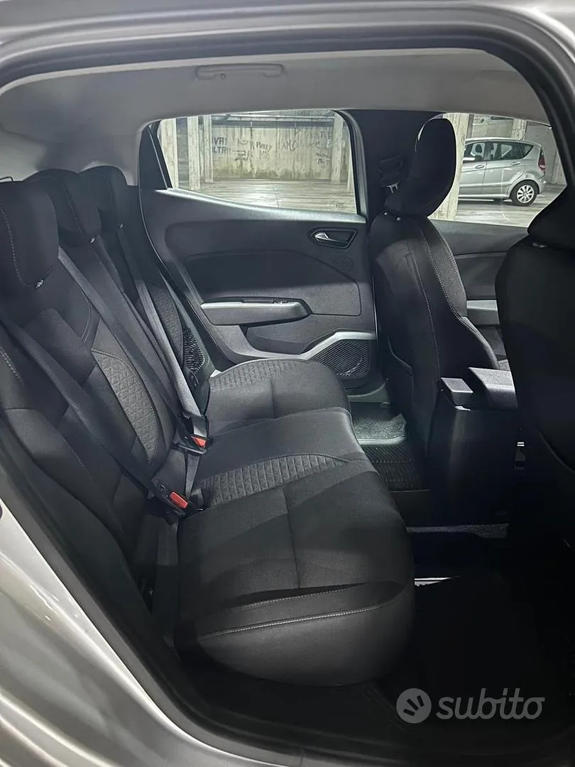 Renault Clio 2021 photo 2