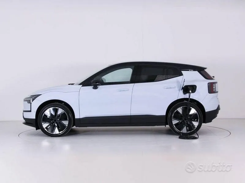 Volvo Ex30 2024 photo 2