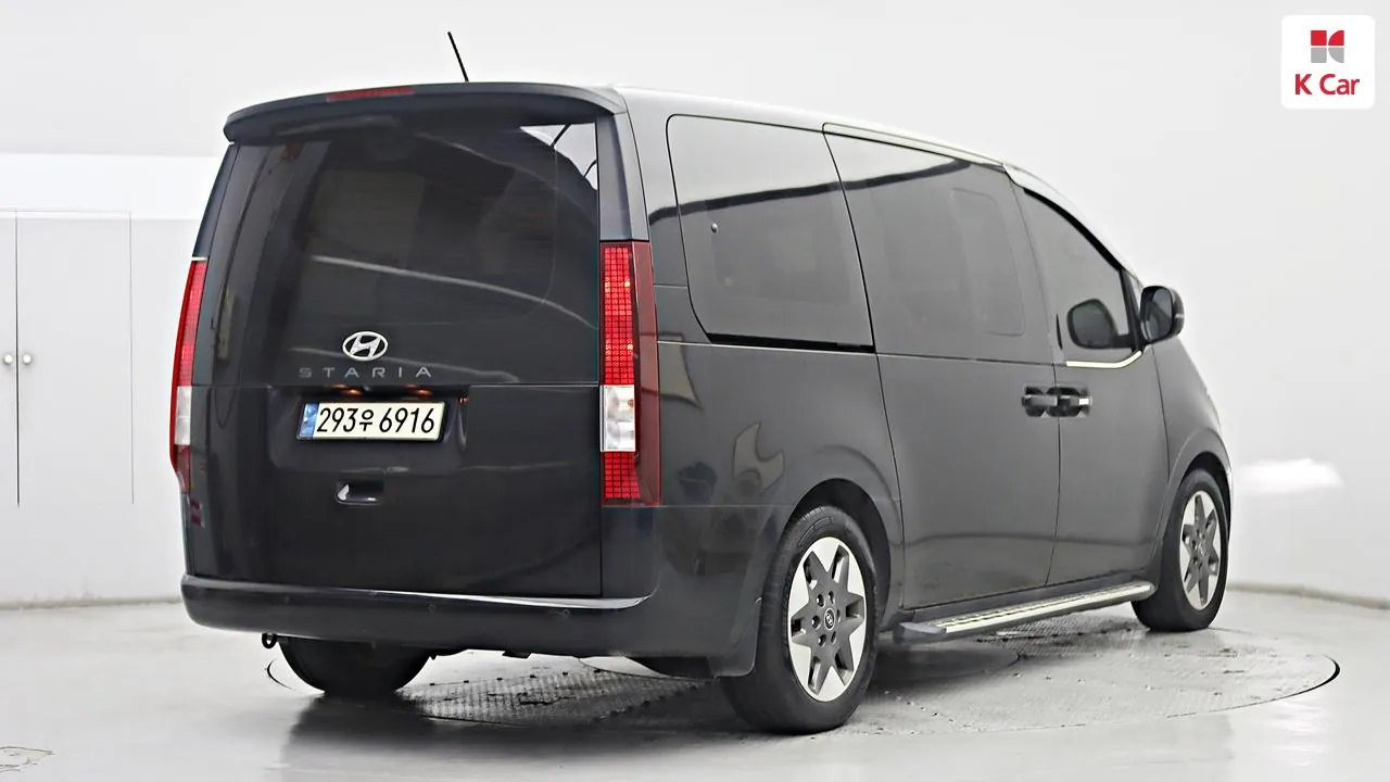 Hyundai Staria 2022 photo 2