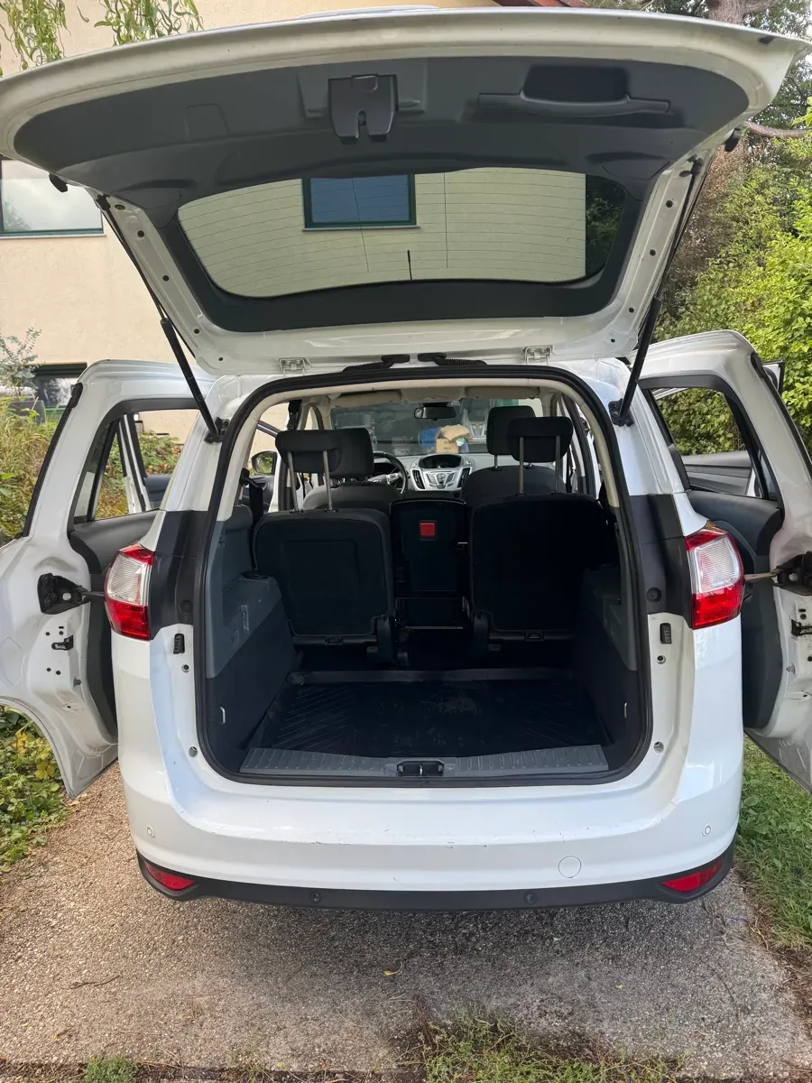 Ford C-Max 2013 photo 3