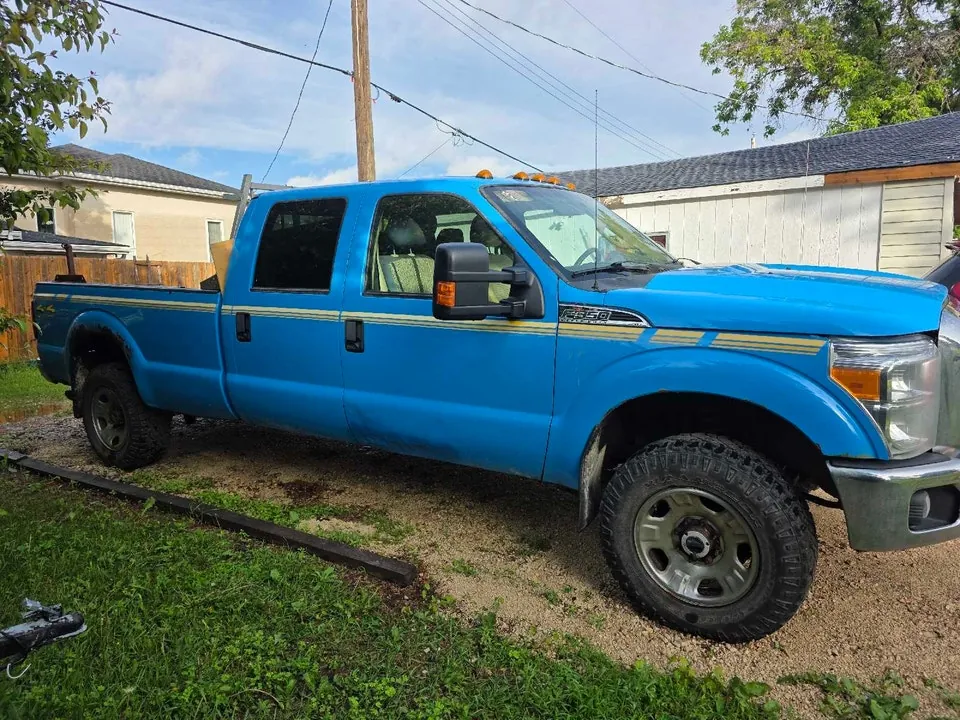 Ford F350 2015 photo 2
