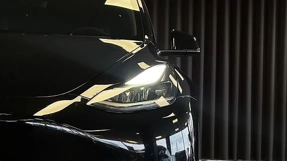 Tesla Model Y 2024 photo 4