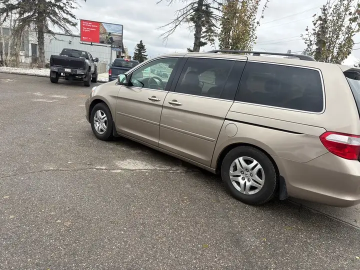 Honda Odyssey 2007 photo 2