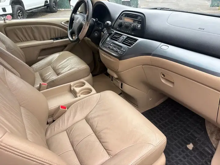 Honda Odyssey 2007 photo 4