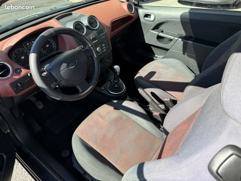 Ford Fiesta 2006 photo 3