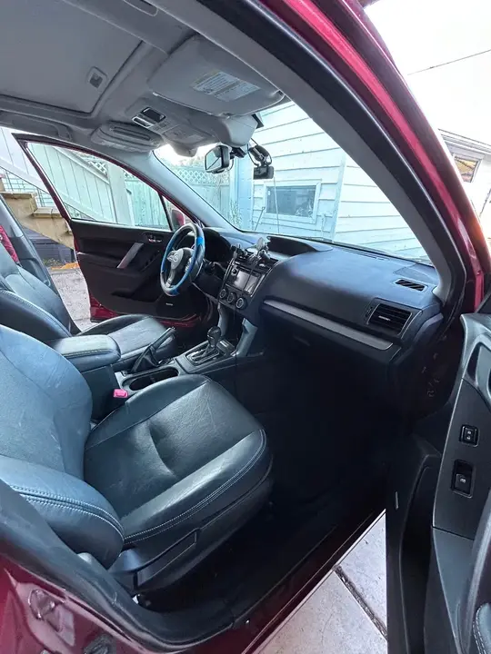 Subaru Forester 2015 photo 2