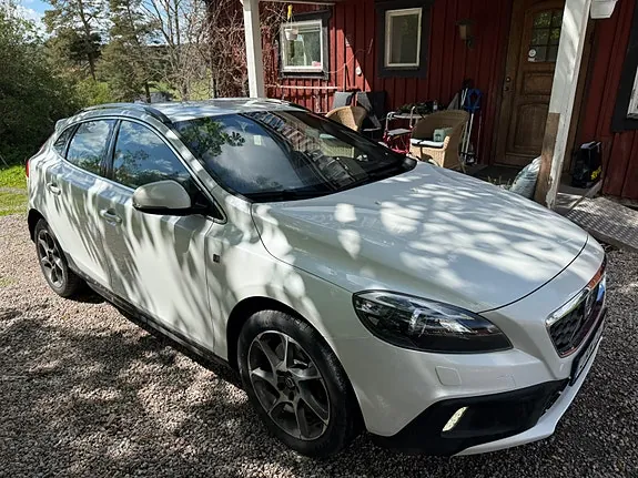 Volvo V40 Cross Country 2016 photo 3