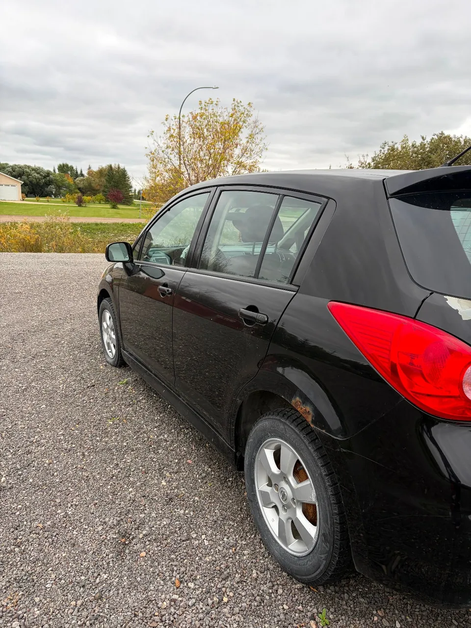 Nissan Versa 2012 photo 3