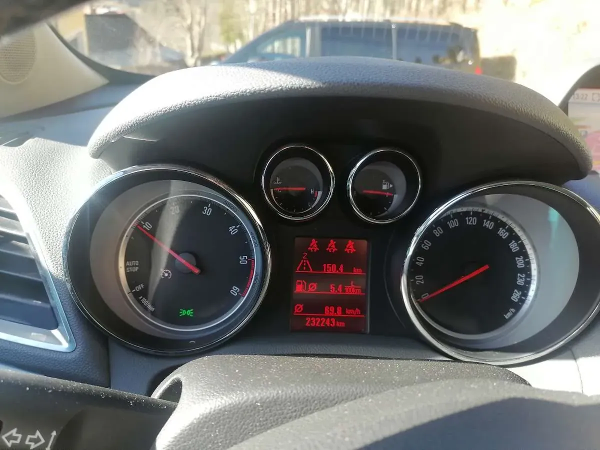Opel Mokka 2013 photo 3
