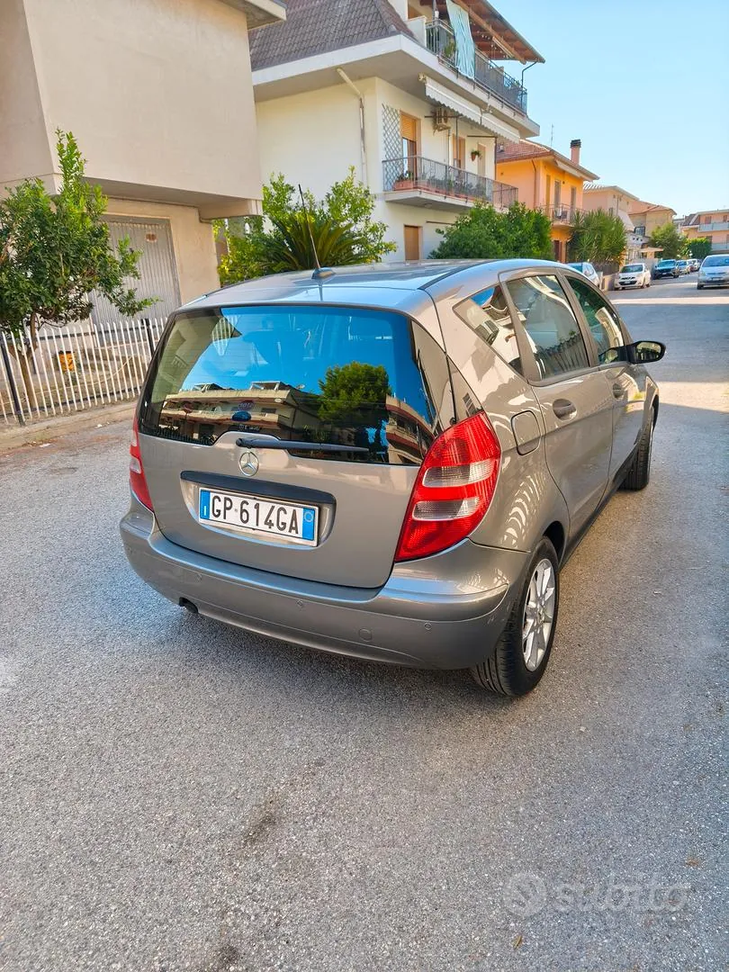 Mercedes-Benz A160