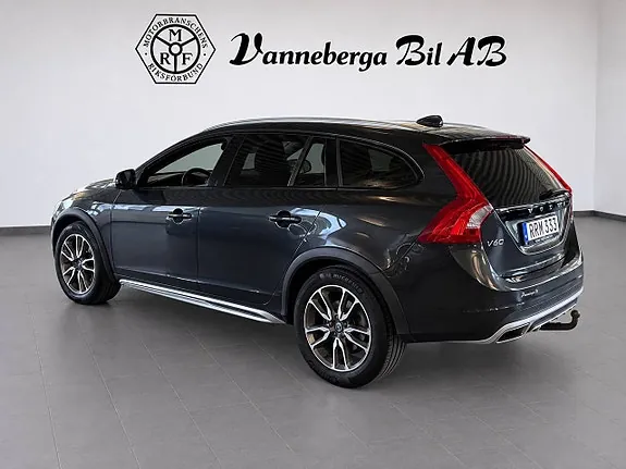 Volvo V60 Cross Country 2018 photo 4