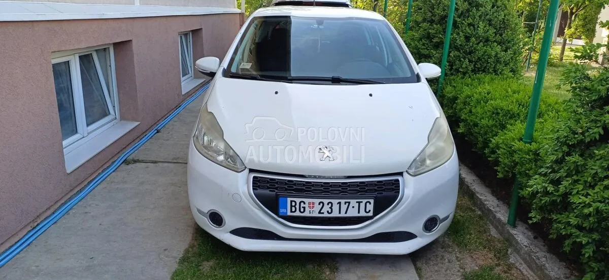 Peugeot 208 2016 photo 2