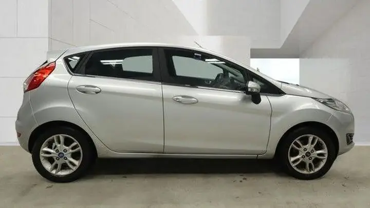 Ford Fiesta 2015 photo 4