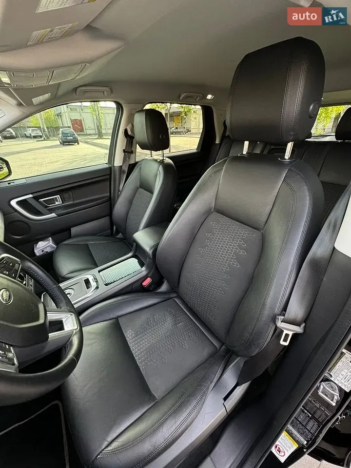 Land Rover Discovery Sport 2018 photo 4