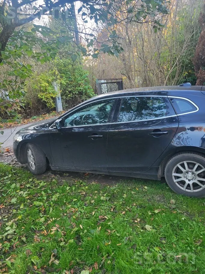 Volvo V40