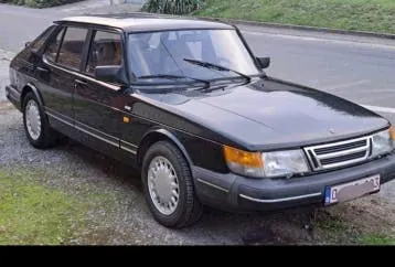 Saab 900