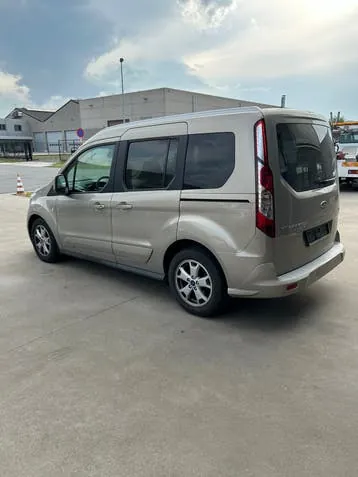 Ford Tourneo Connect 2016 photo 2