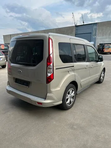 Ford Tourneo Connect 2016 photo 3